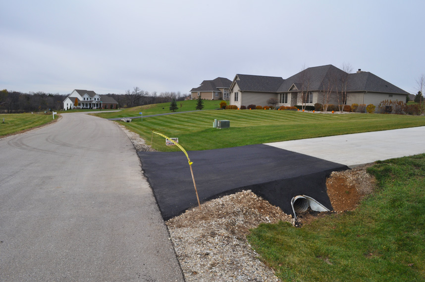 asphalt driveway approach Racine County