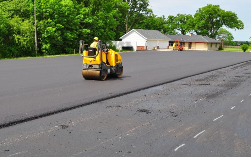 Asphalt Paving Milwaukee Wisconsin